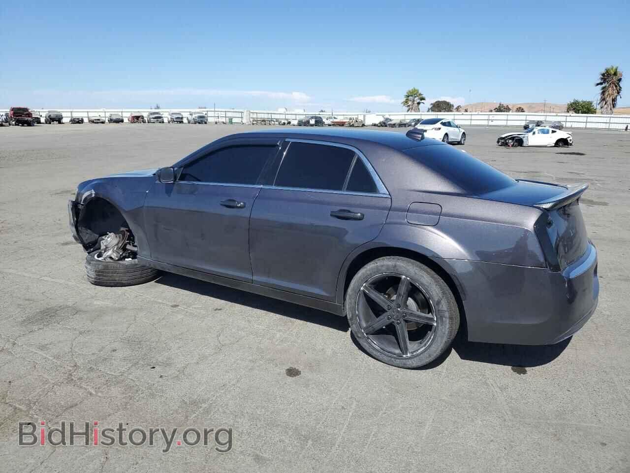 2016 CHRYSLER 300 - VIN: 2C3CCAAG3GH206736 - Фото 2