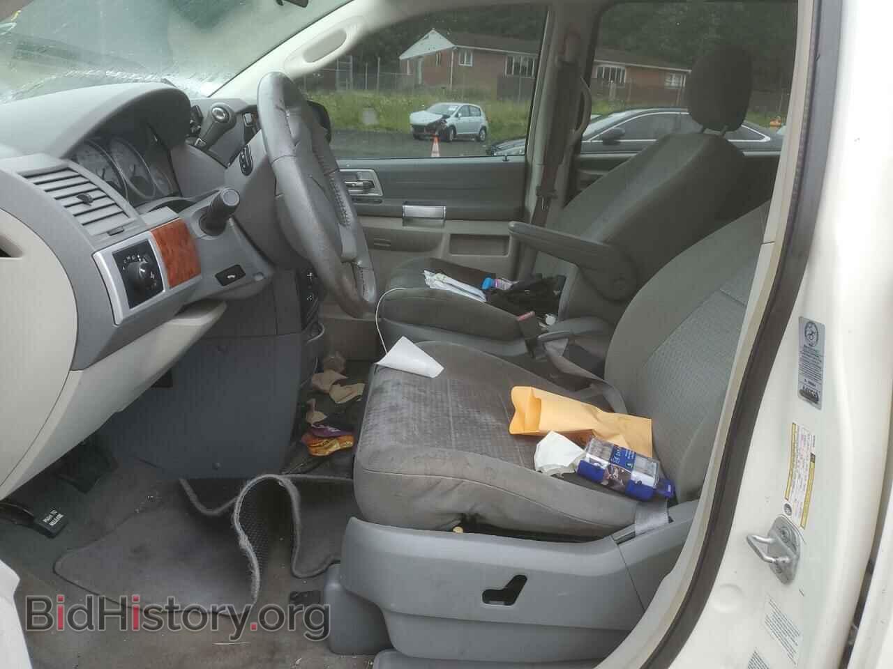 2008 CHRYSLER MINIVAN - VIN: 2A8HR54P38R840636 - Фото 7