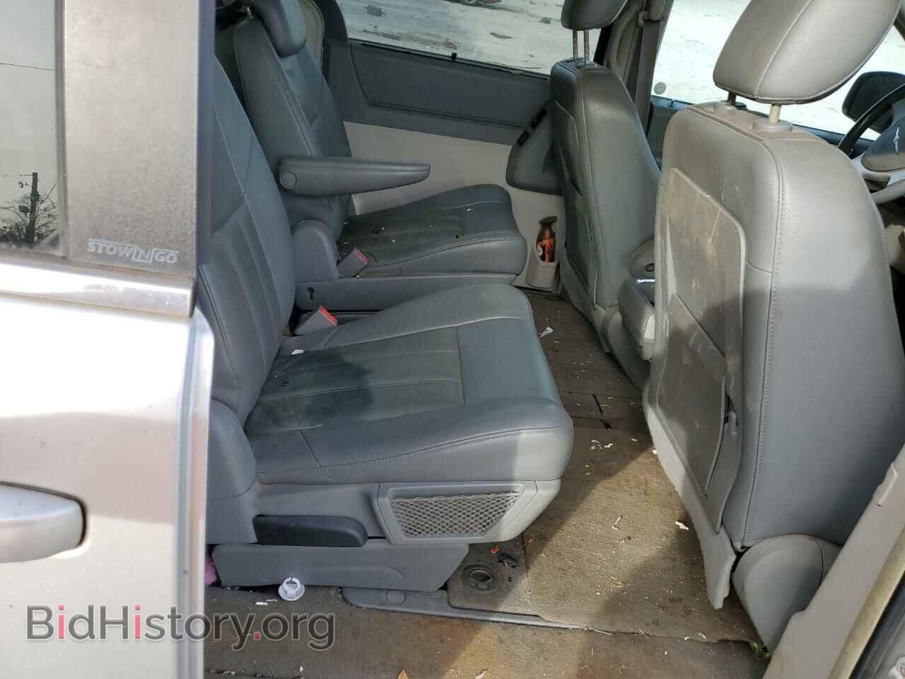 2008 CHRYSLER MINIVAN - VIN: 2A8HR54P88R123682 - Фото 6