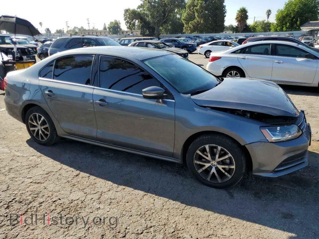 2017 VOLKSWAGEN JETTA - VIN: 3VWDB7AJ8HM411955 - Фото 4