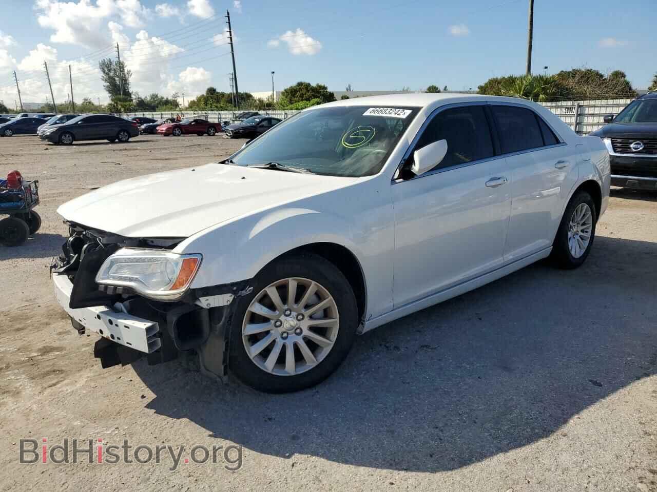 Фотография 2C3CCAAG5DH605661 - CHRYSLER 300 2013