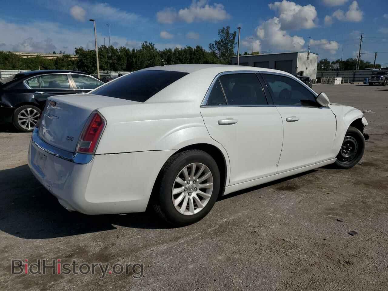 2013 CHRYSLER 300 - VIN: 2C3CCAAG5DH605661 - Фото 3