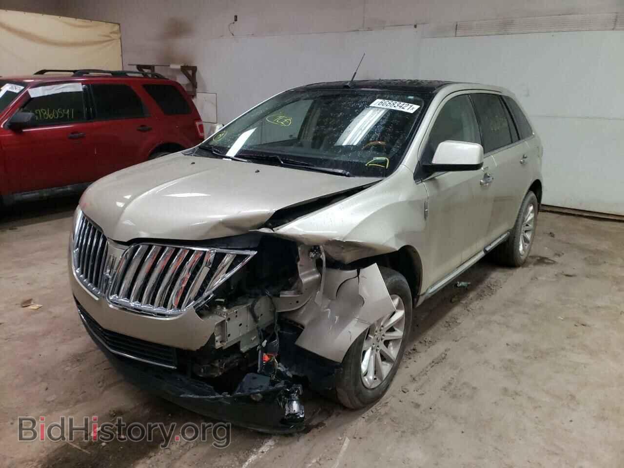 2011 LINCOLN MKX - VIN: 2LMDJ8JK1BBJ14300 - Фото 2