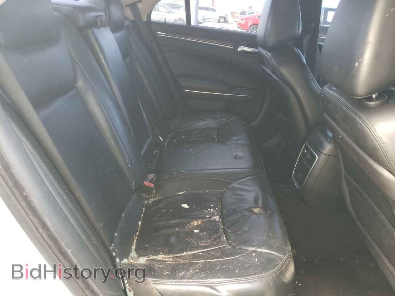 2016 CHRYSLER 300 - VIN: 2C3CCAAG8GH268438 - Фото 6