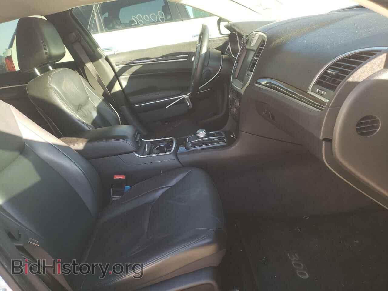 2016 CHRYSLER 300 - VIN: 2C3CCAAG4GH212545 - Фото 5