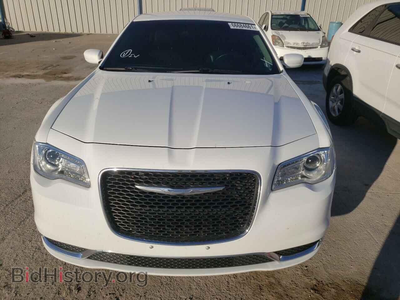2016 CHRYSLER 300 - VIN: 2C3CCAAG4GH212545 - Фото 9