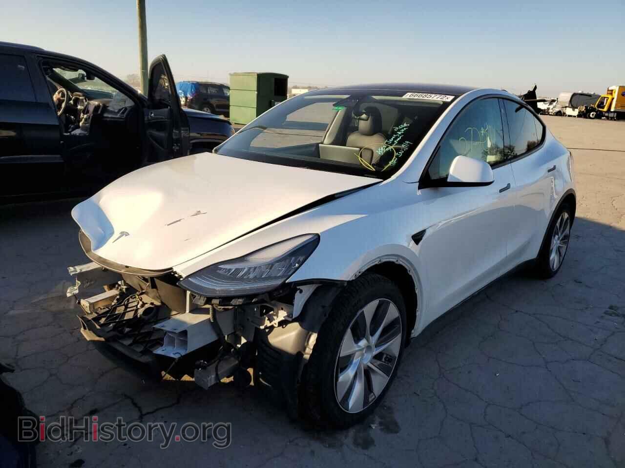2021 TESLA MODEL Y - VIN: 5YJYGAEEXMF113180 - Photo 2