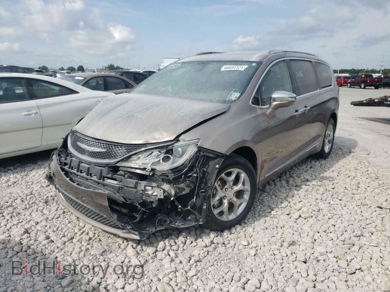 2017 CHRYSLER PACIFICA - VIN: 2C4RC1GGXHR770165 - Photo 2