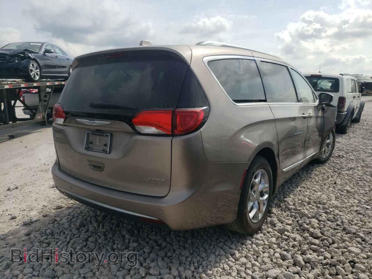 2017 CHRYSLER PACIFICA - VIN: 2C4RC1GGXHR770165 - Photo 4