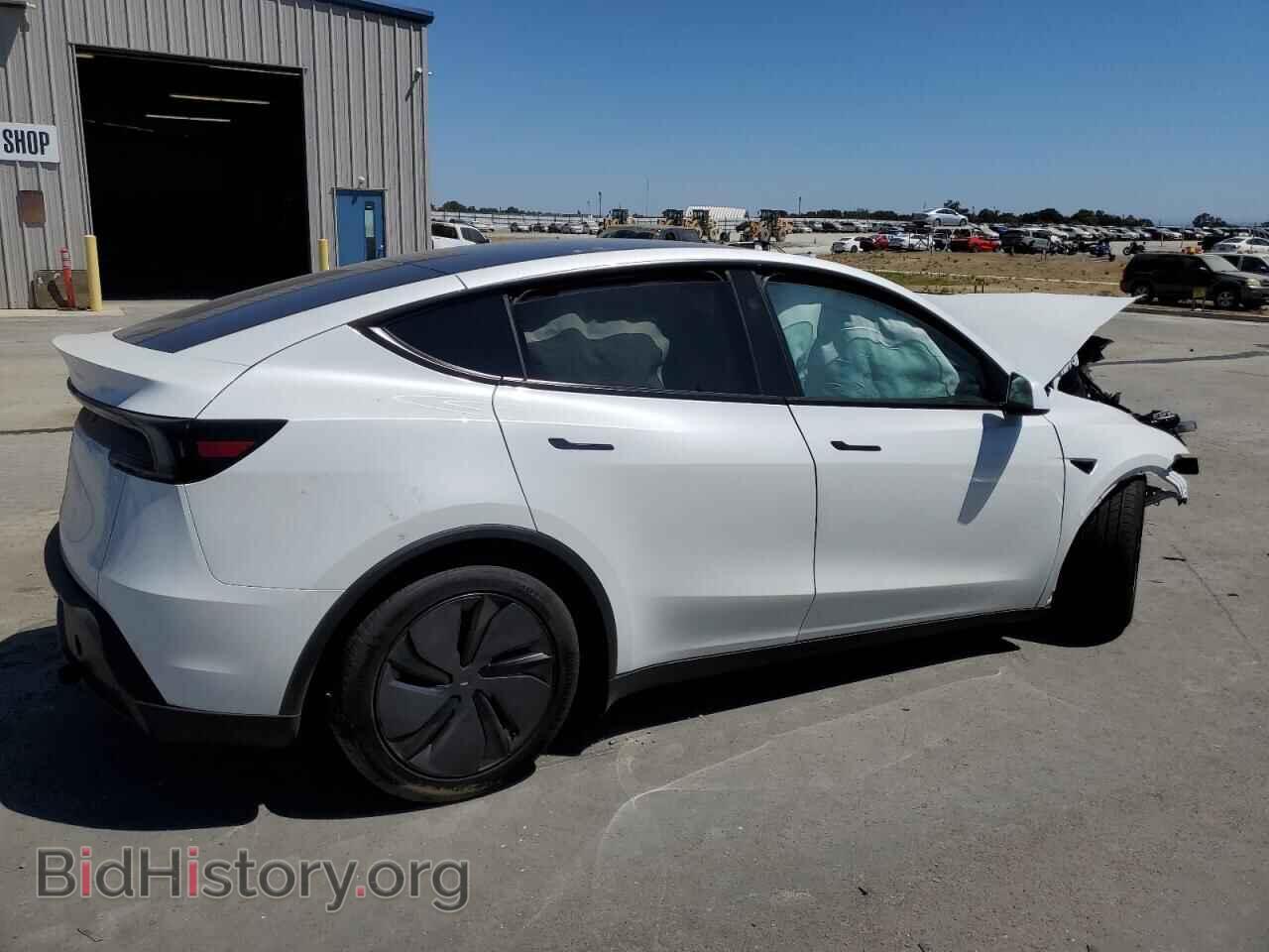 2026 TESLA MODEL Y - VIN: 7SAYGDED2TF394594 - Фото 3
