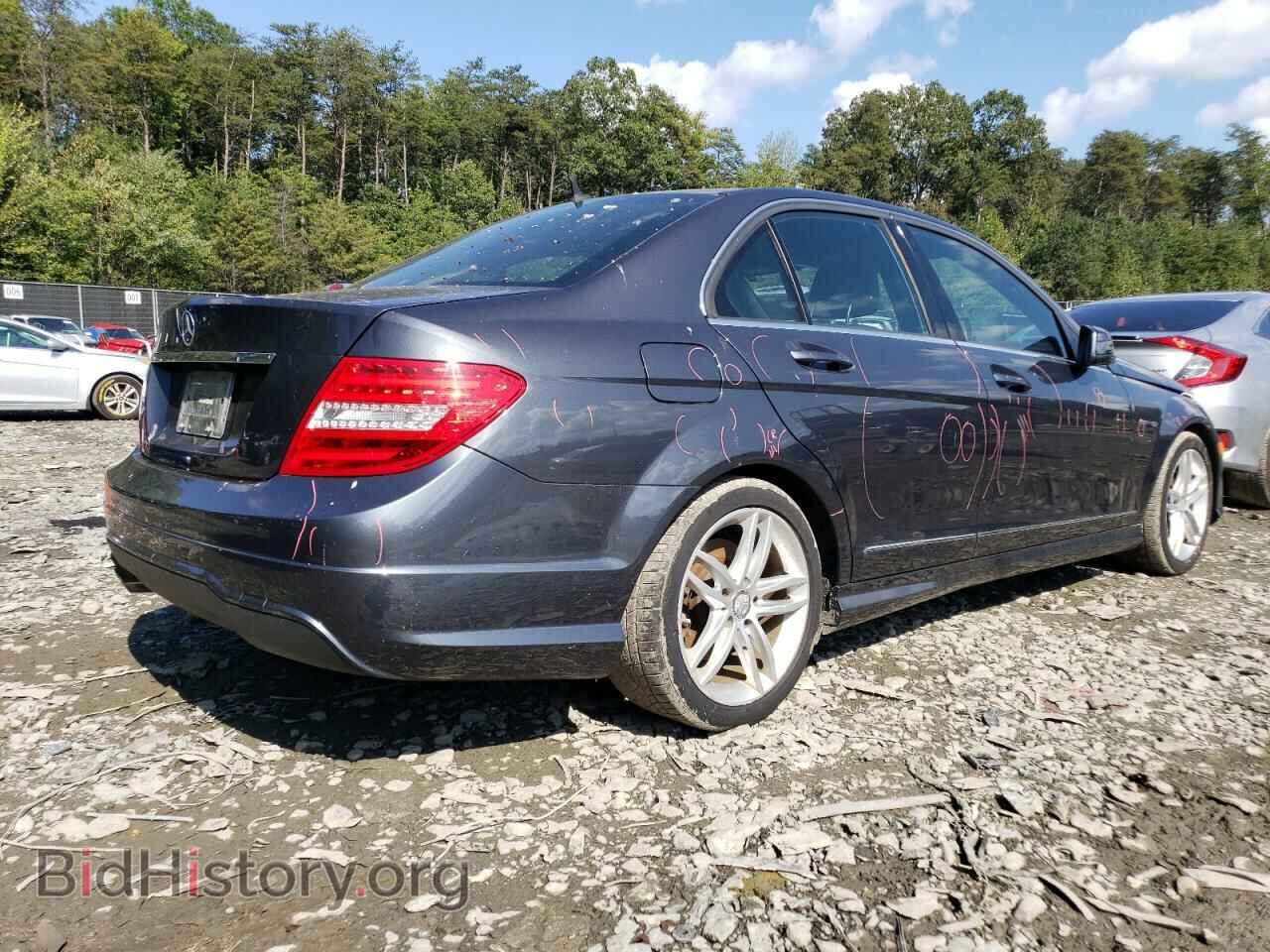 2013 MERCEDES-BENZ C-CLASS - VIN: WDDGF4HB5DR292830 - Фото 3