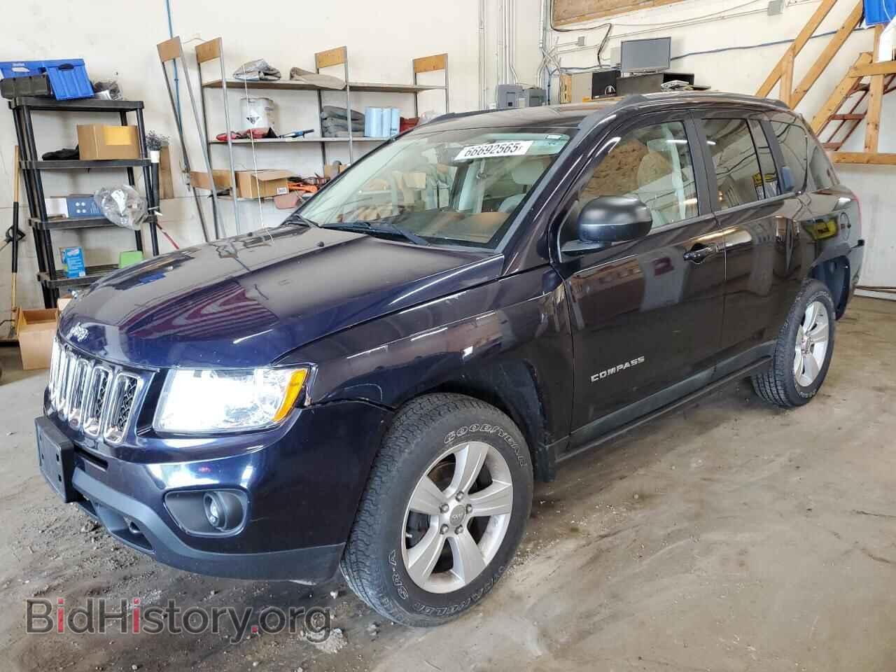 Photo 1J4NF1FB8BD211150 - JEEP COMPASS 2011