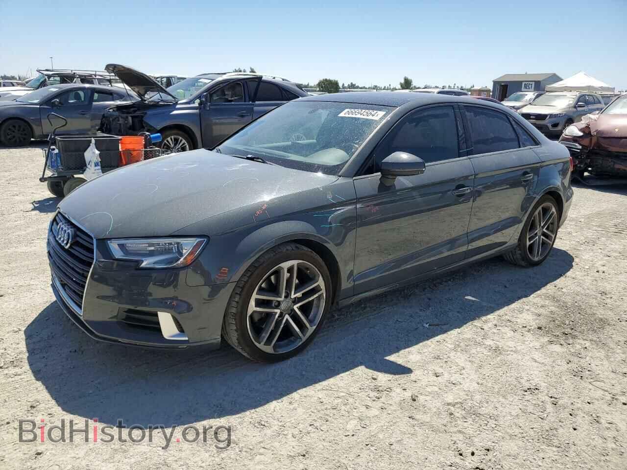 Фотография WAUAUGFF8H1033523 - AUDI A3 2017