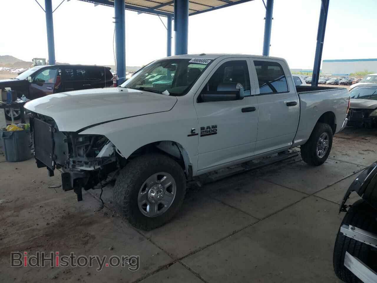 Photo 3C6UR4CL4HG536615 - RAM All Models 2017