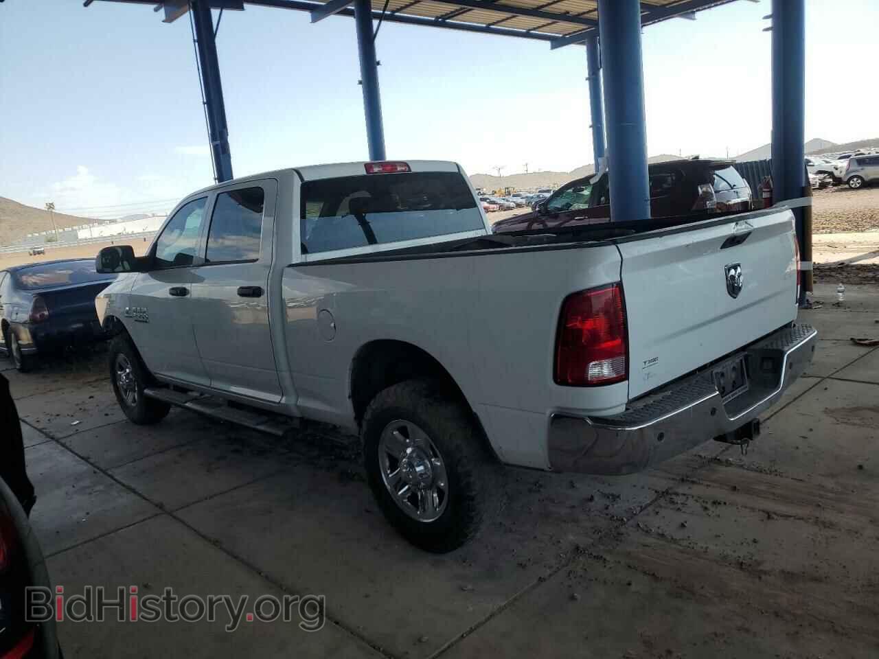 2017 RAM All Models - VIN: 3C6UR4CL4HG536615 - Фото 2