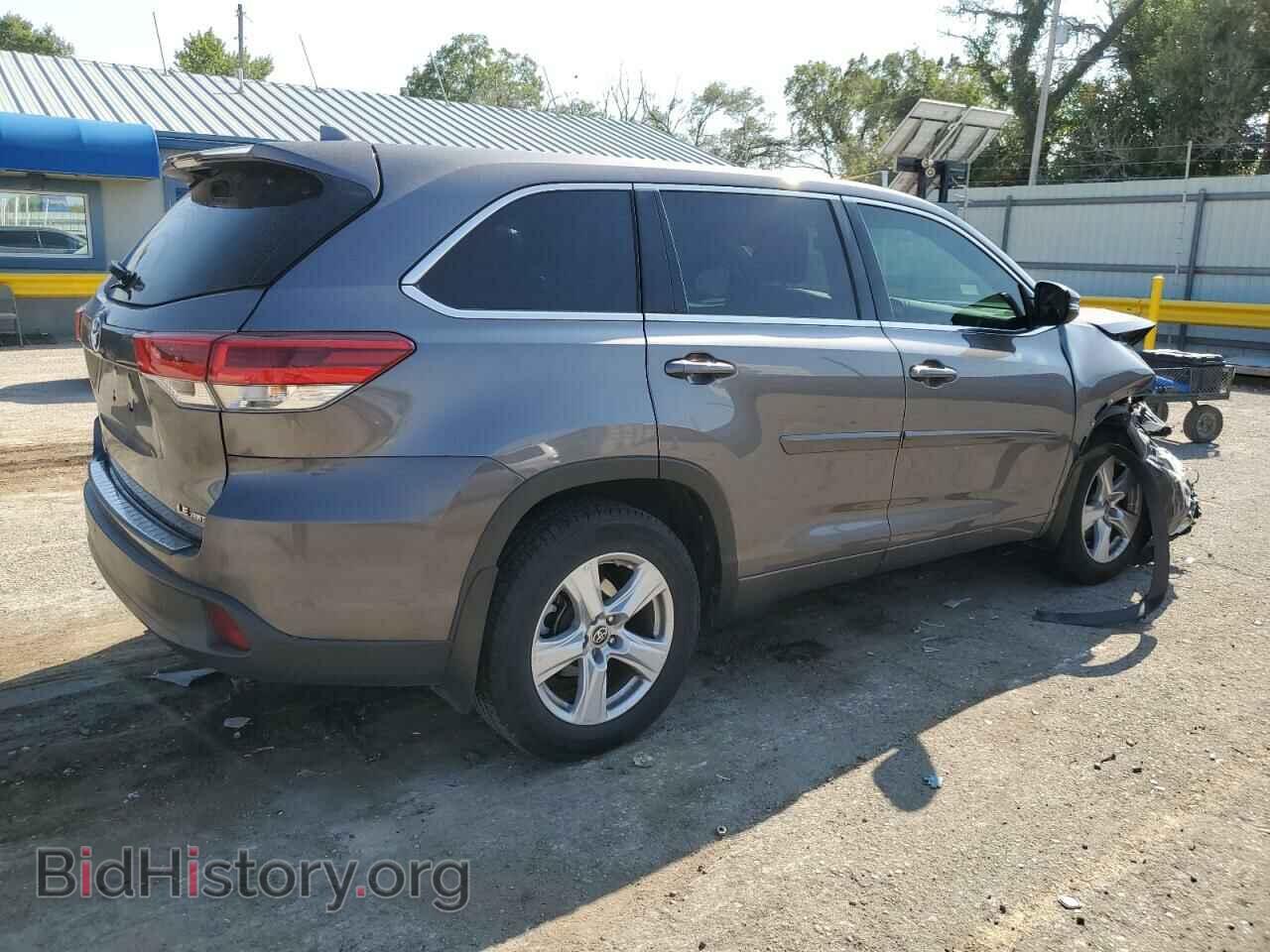 2017 TOYOTA HIGHLANDER - VIN: 5TDBZRFH9HS479396 - Фото 3