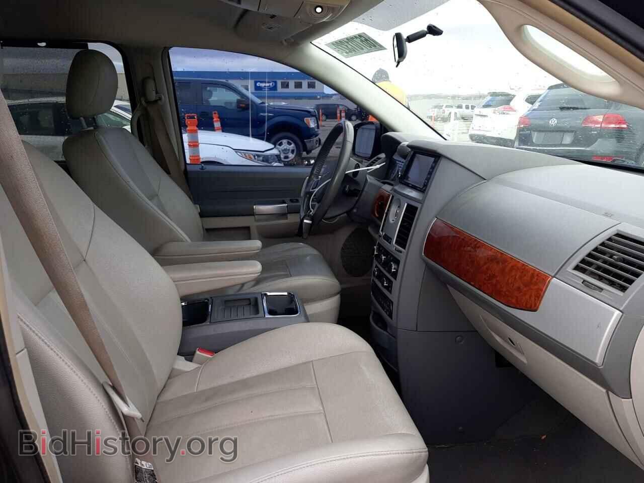 2008 CHRYSLER MINIVAN - VIN: 2A8HR54P68R757542 - Фото 5