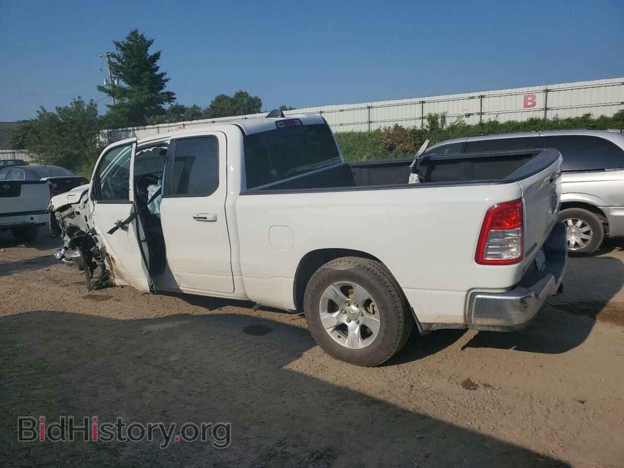 2020 RAM 1500 - VIN: 1C6RRFBG6LN330749 - Фото 2