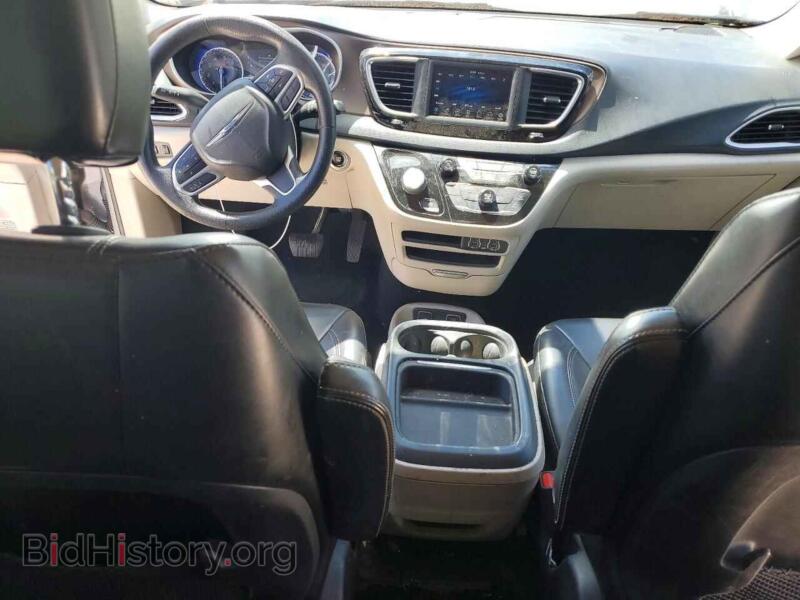 2021 Chrysler MINIVAN (VIN 2C4RC1DG7MR523443) — photo 8 of 13