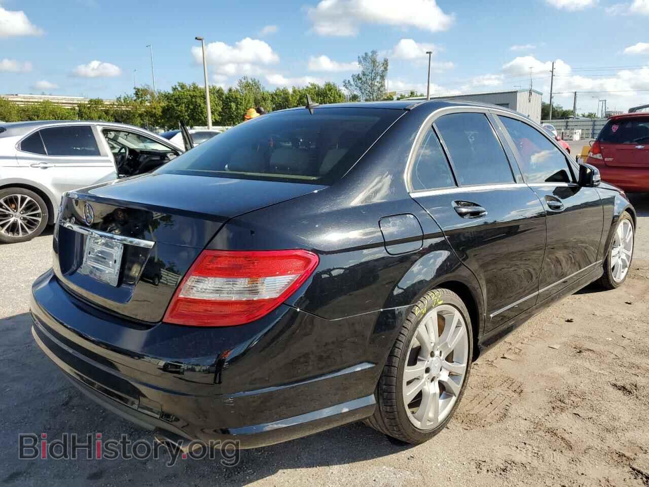 2011 MERCEDES-BENZ C-CLASS - VIN: WDDGF5EB3BF648376 - Фото 4