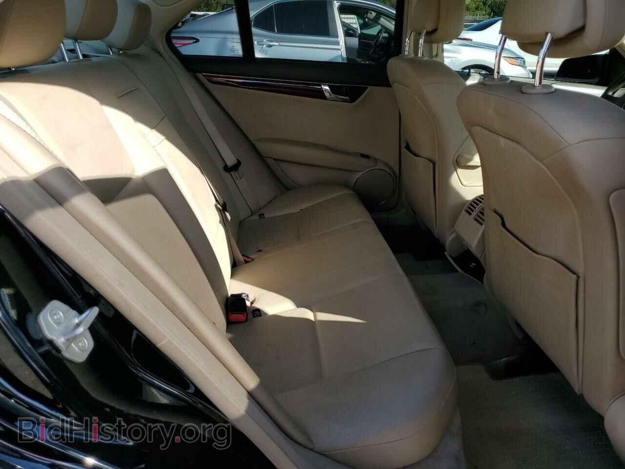 2011 MERCEDES-BENZ C-CLASS - VIN: WDDGF5EB3BF648376 - Фото 6