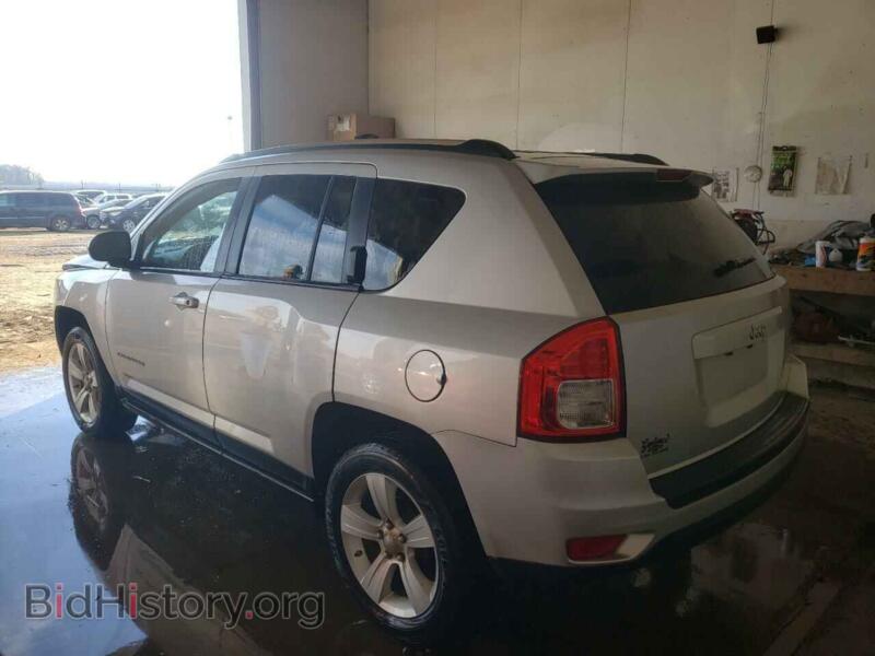 2011 Jeep COMPASS (VIN 1J4NT1FB6BD260534) — фото 3 из 10