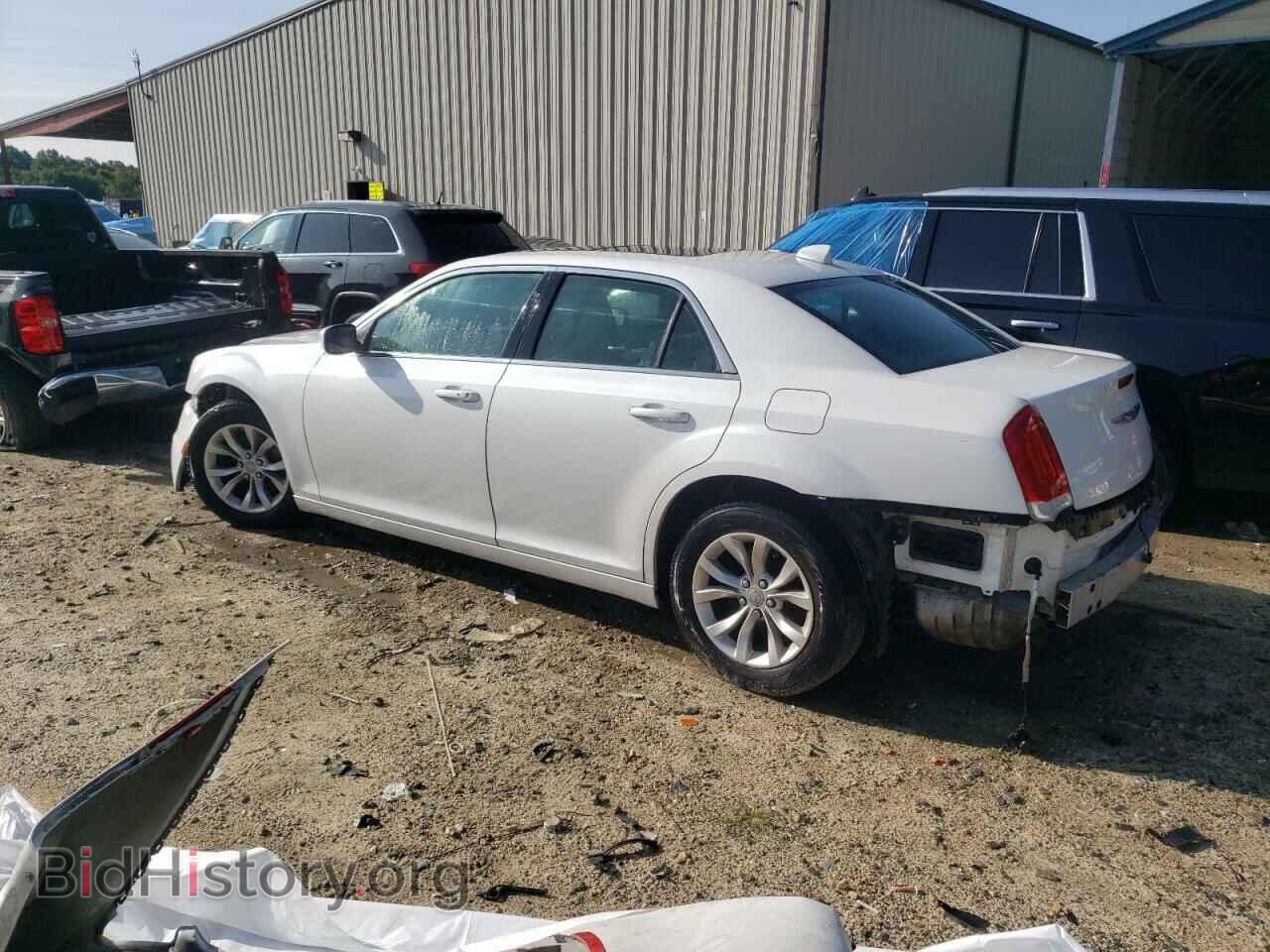 2015 CHRYSLER 300 - VIN: 2C3CCAAG5FH810691 - Фото 2