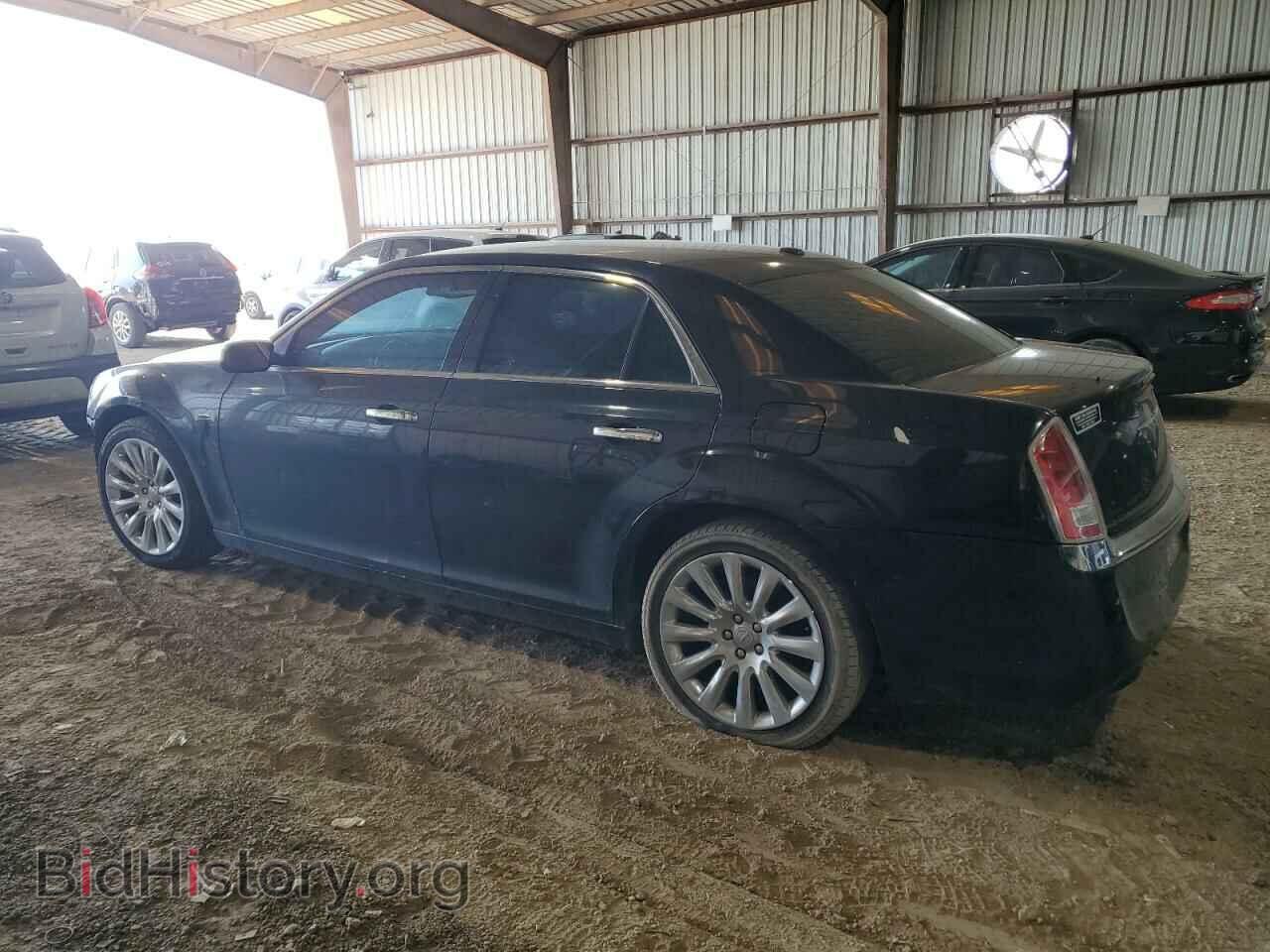 2013 CHRYSLER 300 - VIN: 2C3CCAAG8DH732209 - Фото 2