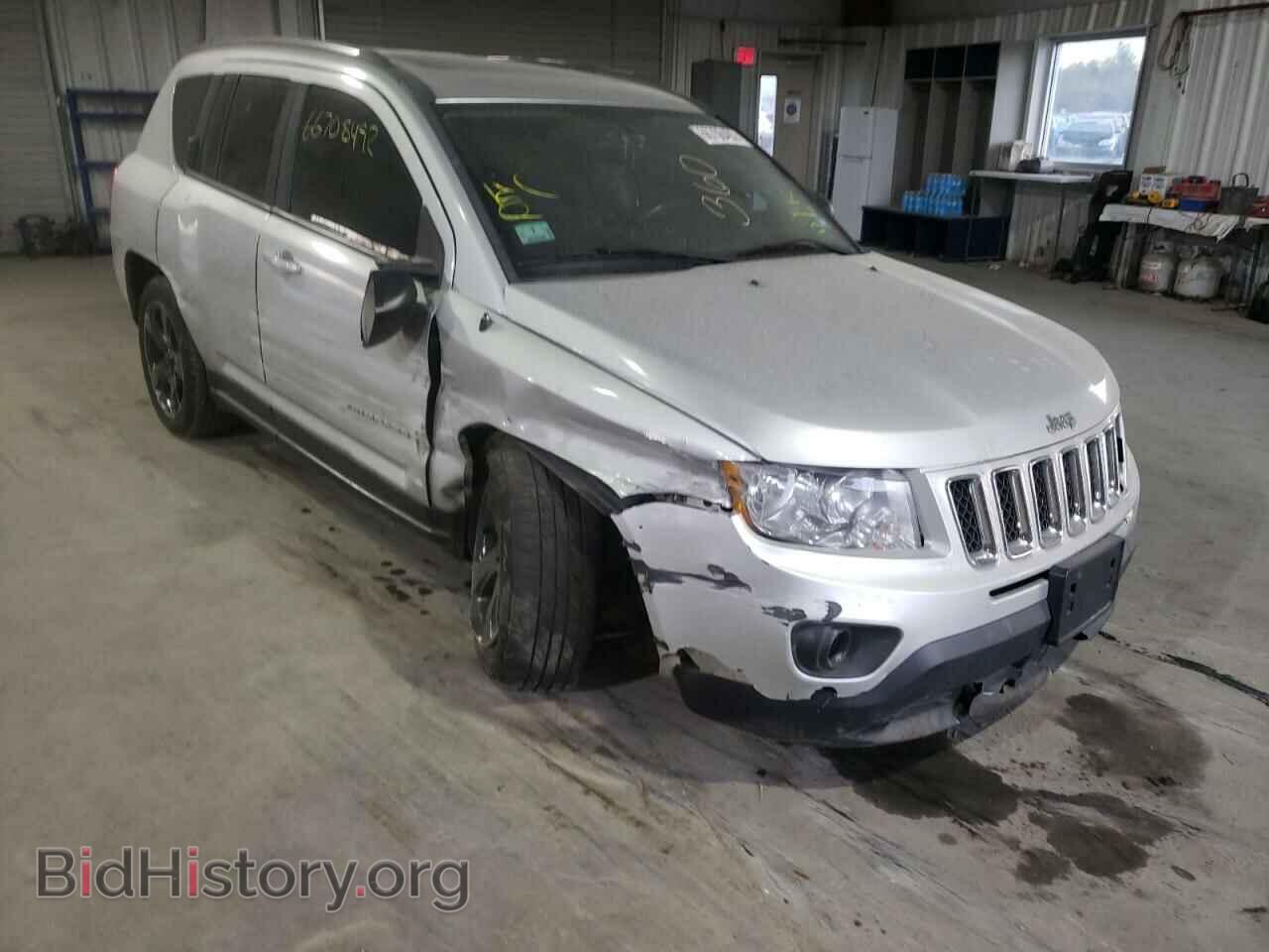 Photo 1J4NF5FBXBD275925 - JEEP COMPASS 2011