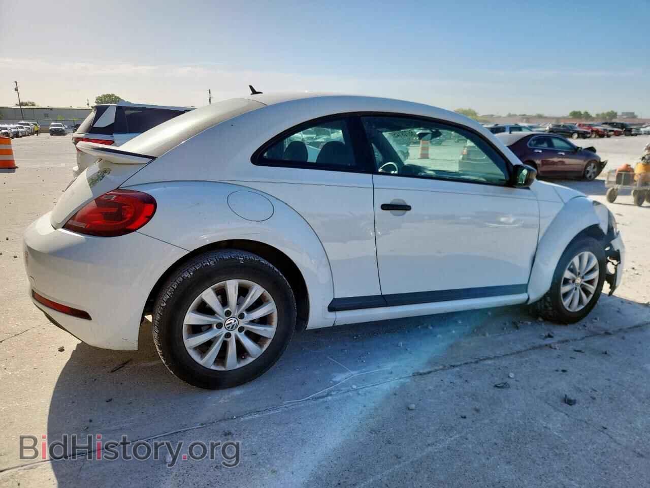2017 VOLKSWAGEN BEETLE - VIN: 3VWF17AT2HM603577 - Фото 3
