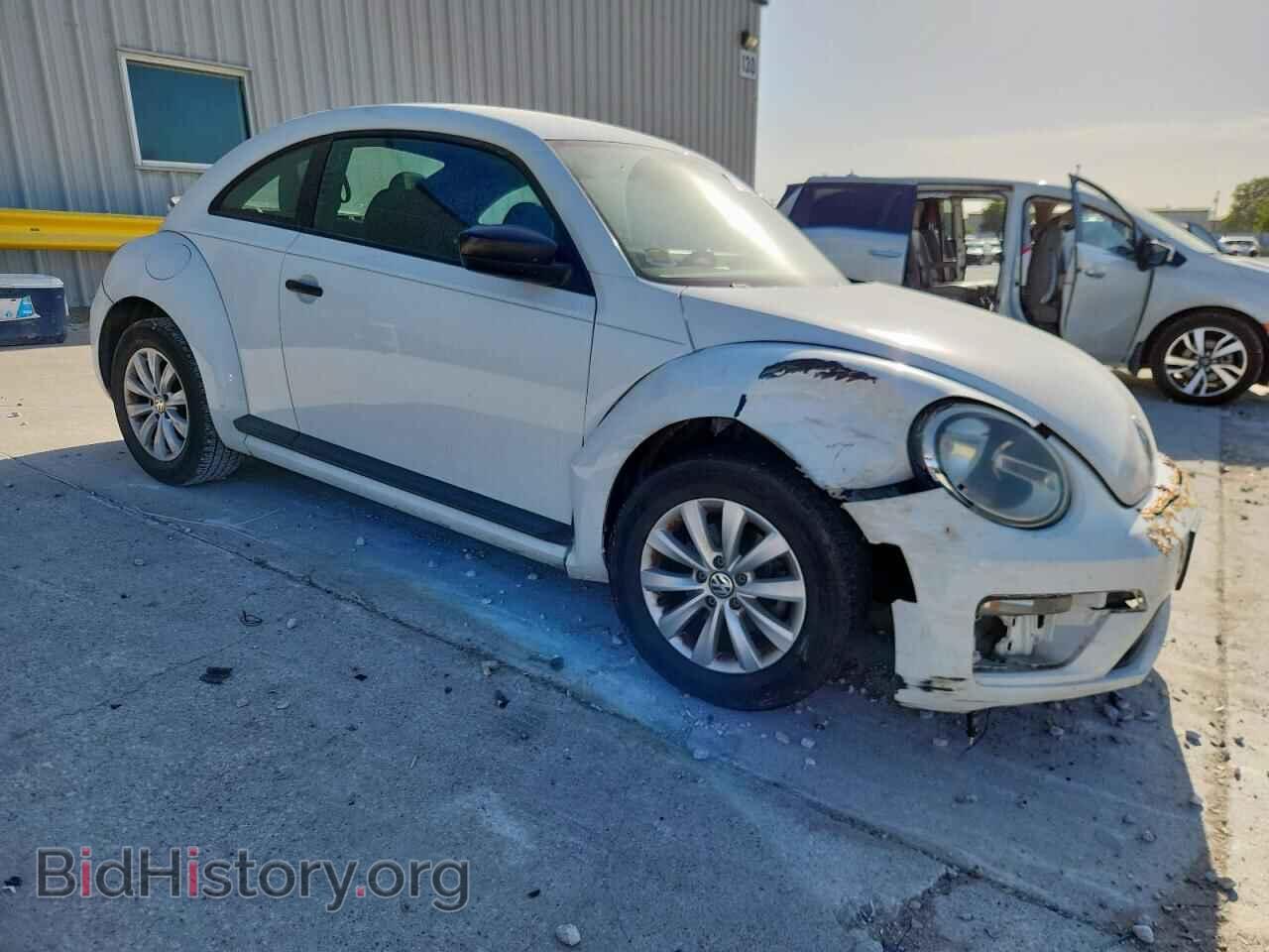 2017 VOLKSWAGEN BEETLE - VIN: 3VWF17AT2HM603577 - Фото 4