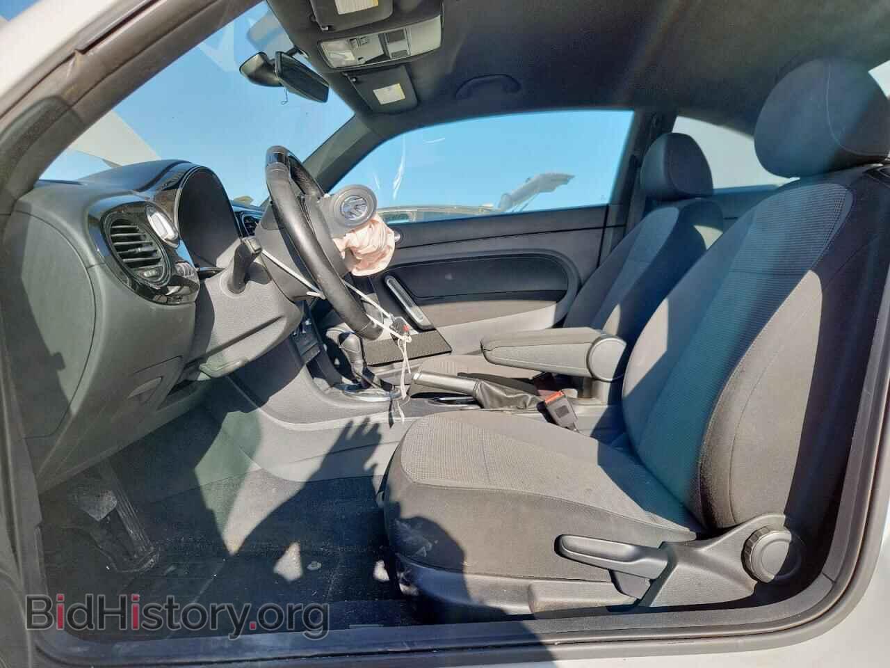 2017 VOLKSWAGEN BEETLE - VIN: 3VWF17AT2HM603577 - Фото 7