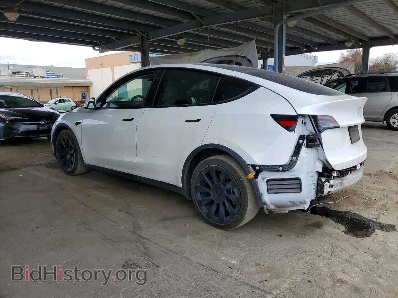 2022 TESLA MODEL Y - VIN: 7SAYGDEE5NF357079 - Photo 2