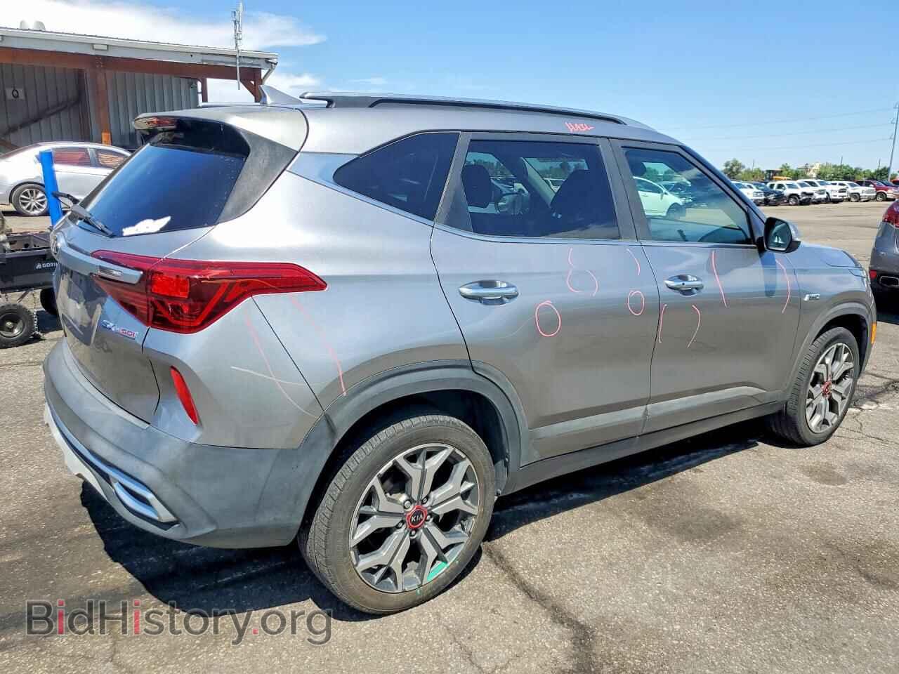 2021 KIA SELTOS - VIN: KNDETCA24M7053179 - Фото 3