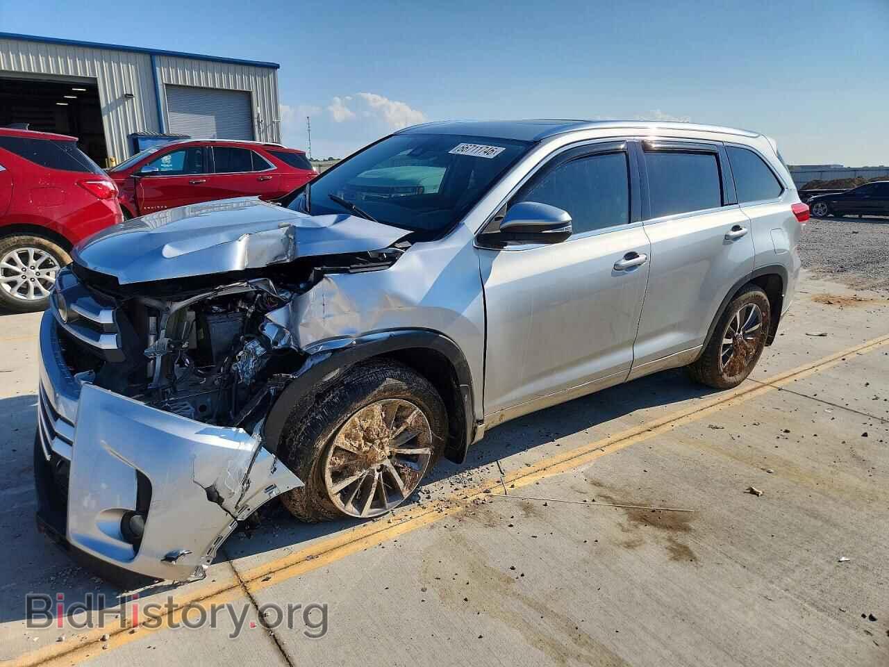 Фотография 5TDJZRFH7JS550029 - TOYOTA HIGHLANDER 2018
