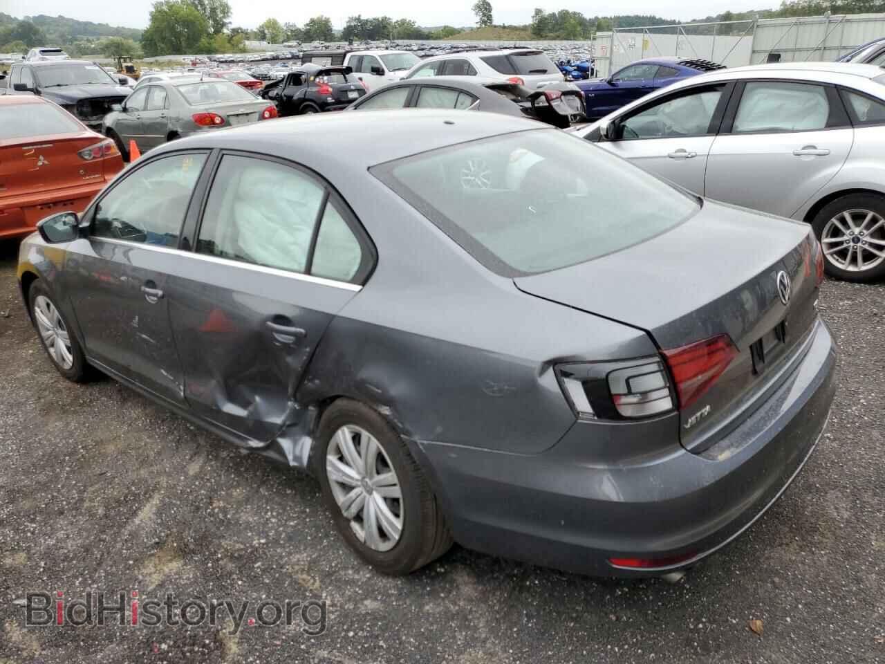 2017 VOLKSWAGEN JETTA - VIN: 3VW2B7AJ8HM260106 - Photo 2