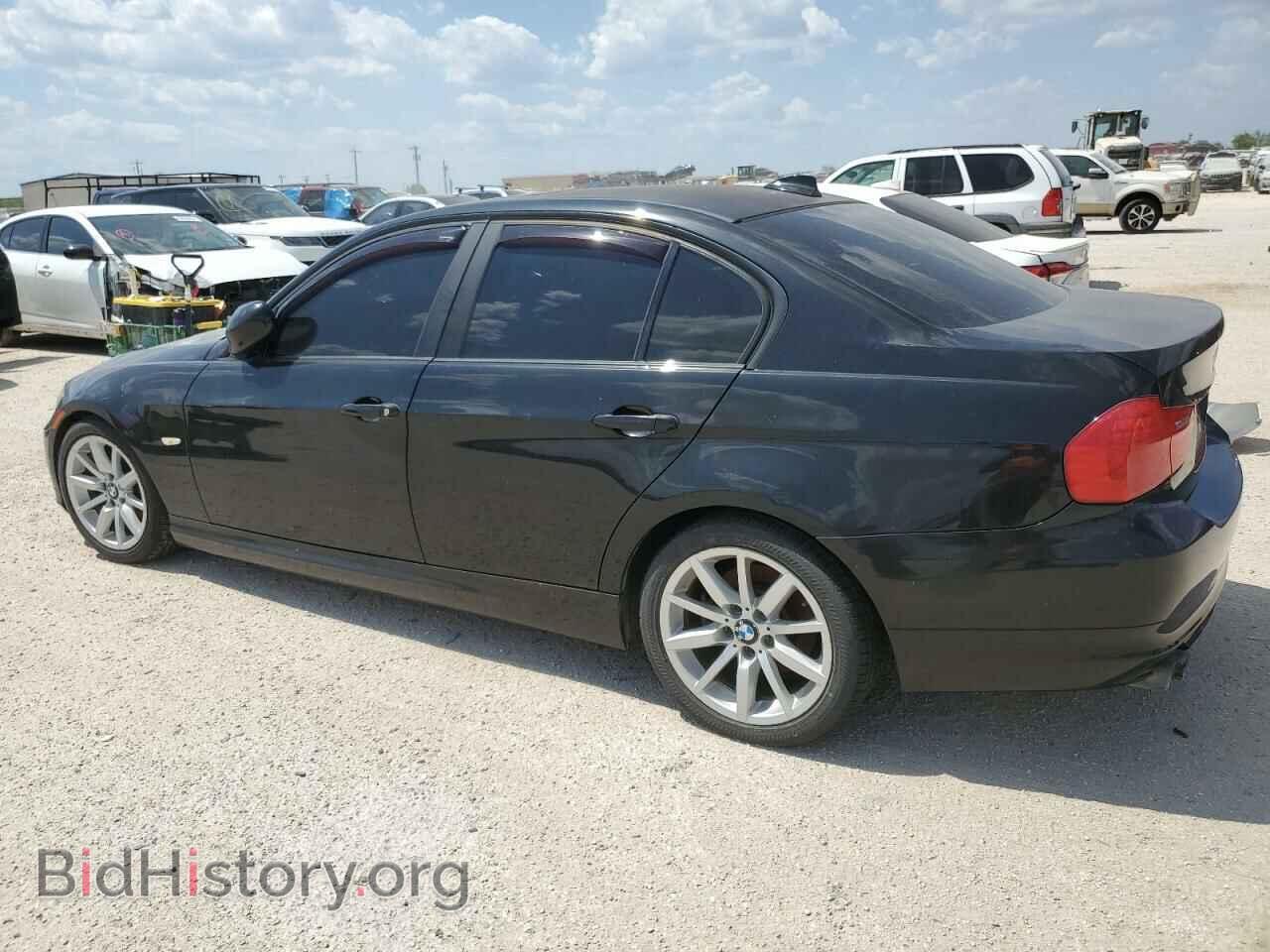 2011 BMW 3 SERIES - VIN: WBAPH7C51BE677200 - Фото 2