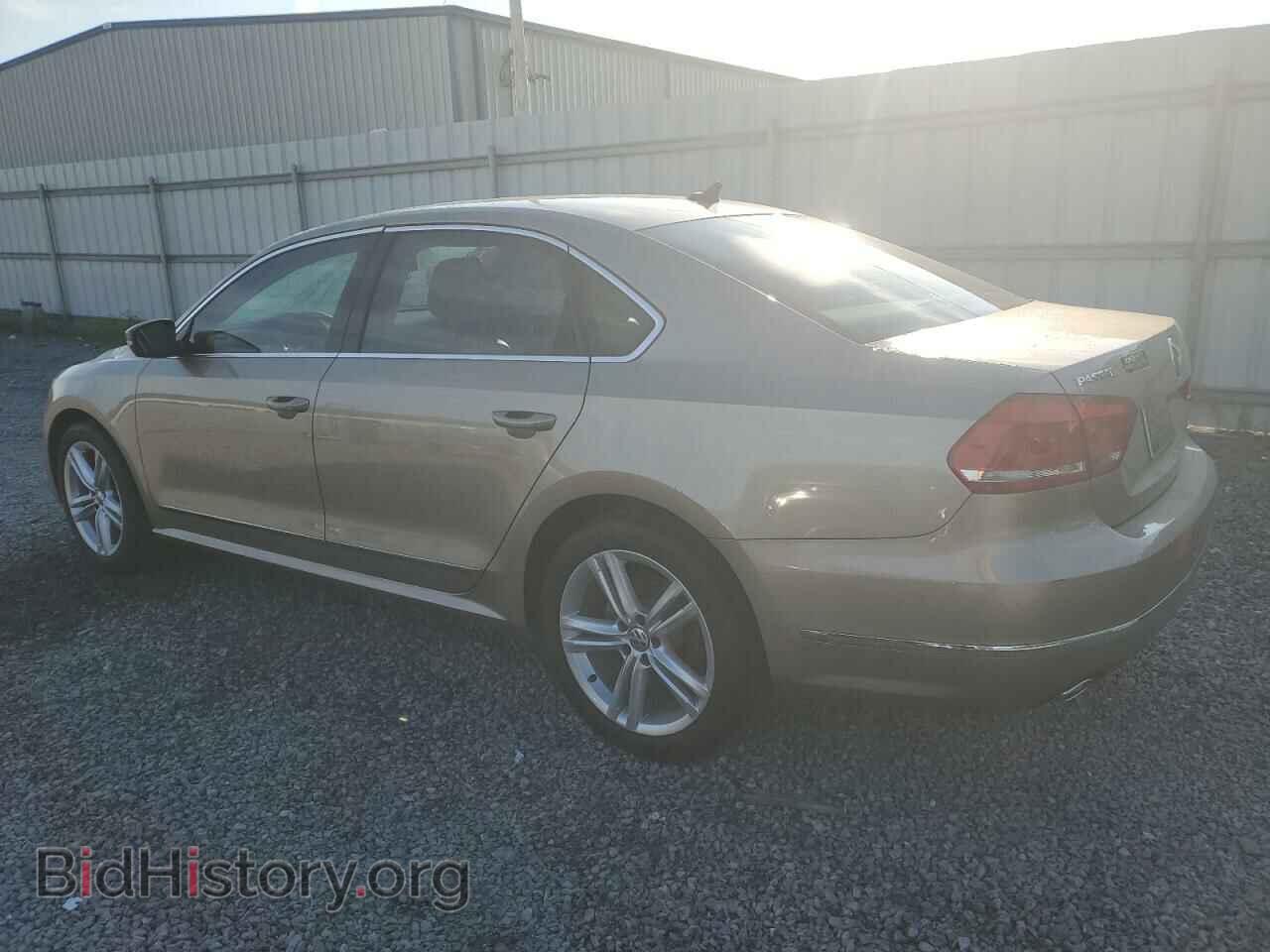 2015 VOLKSWAGEN PASSAT - VIN: 1VWCV7A37FC061706 - Фото 2