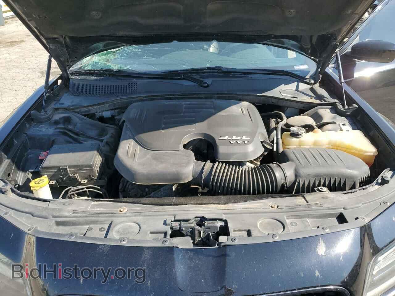2019 CHRYSLER 300 - VIN: 2C3CCABG2KH618136 - Фото 11