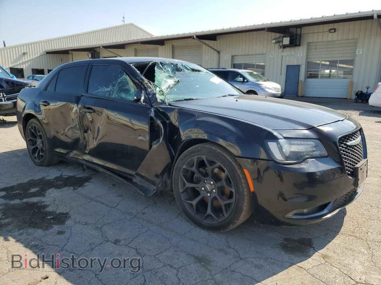 2019 CHRYSLER 300 - VIN: 2C3CCABG2KH618136 - Фото 4
