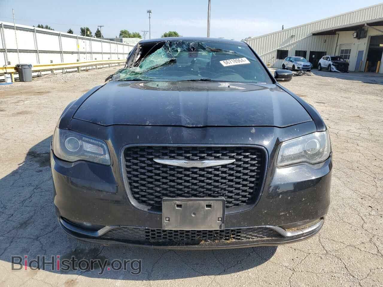 2019 CHRYSLER 300 - VIN: 2C3CCABG2KH618136 - Фото 5