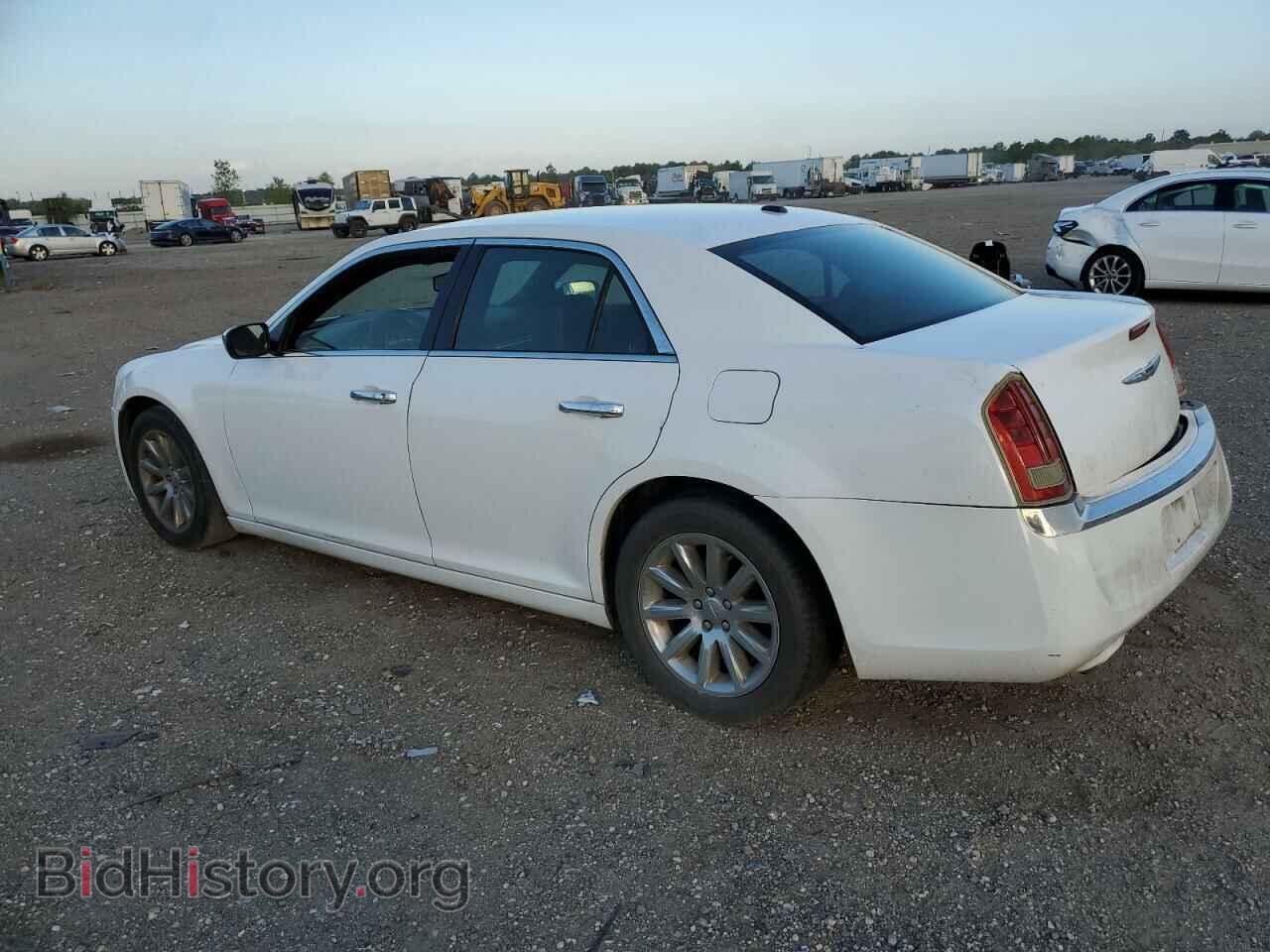 2012 CHRYSLER 300 - VIN: 2C3CCACG5CH182124 - Фото 2
