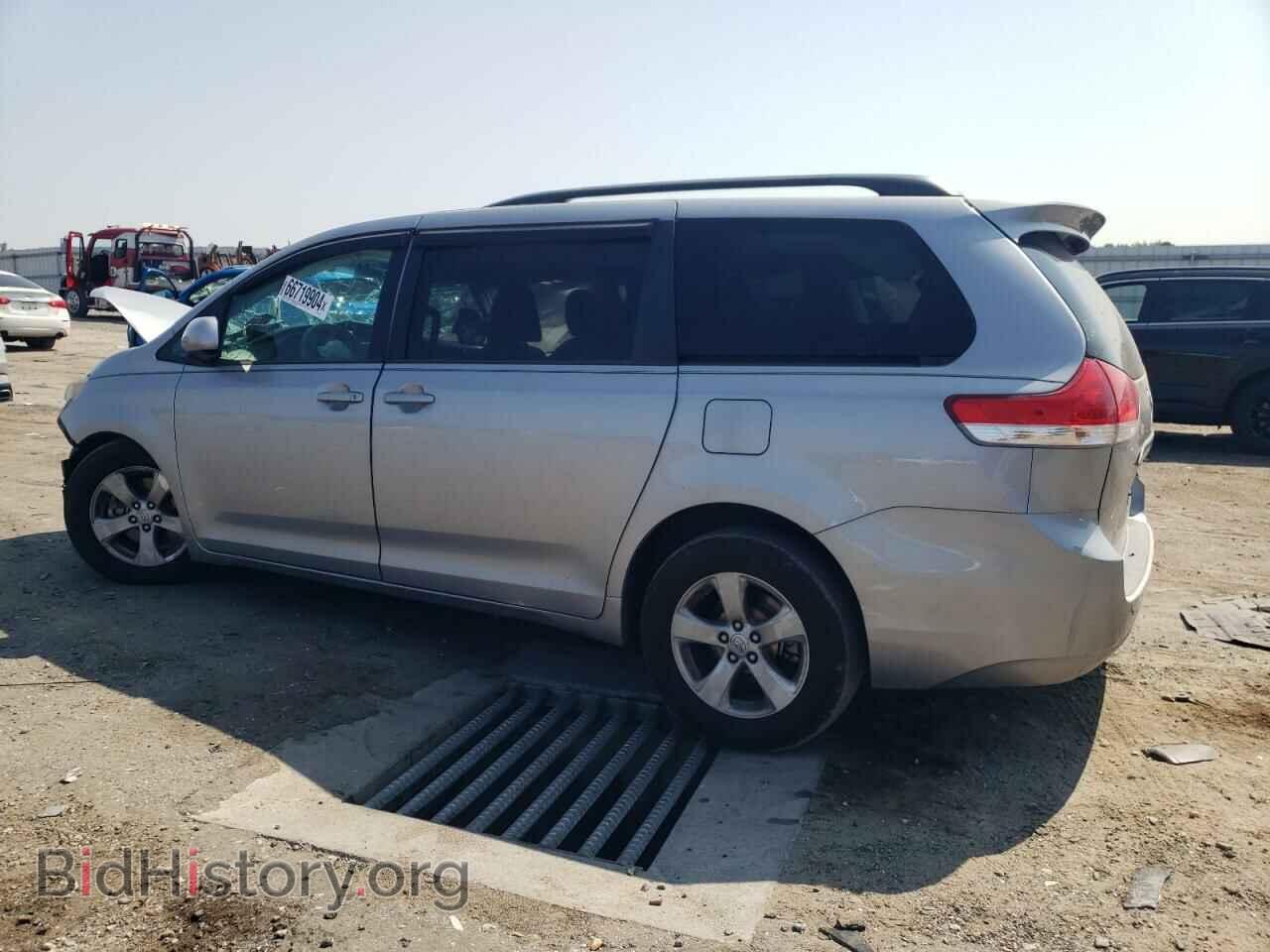 2013 TOYOTA All Models - VIN: 5TDKK3DC8DS283811 - Фото 2