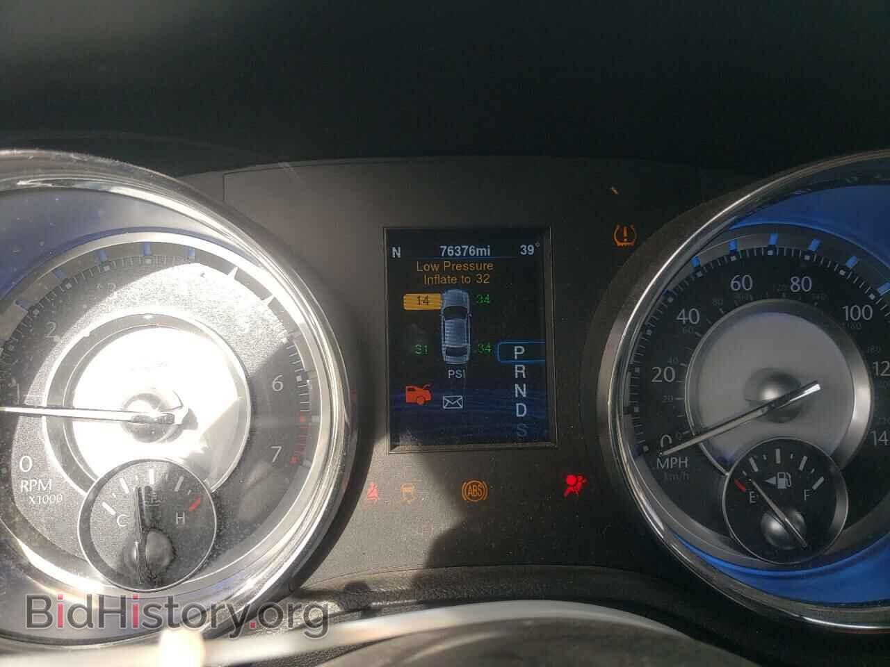 2014 CHRYSLER 300 - VIN: 2C3CCABG3EH138966 - Фото 9