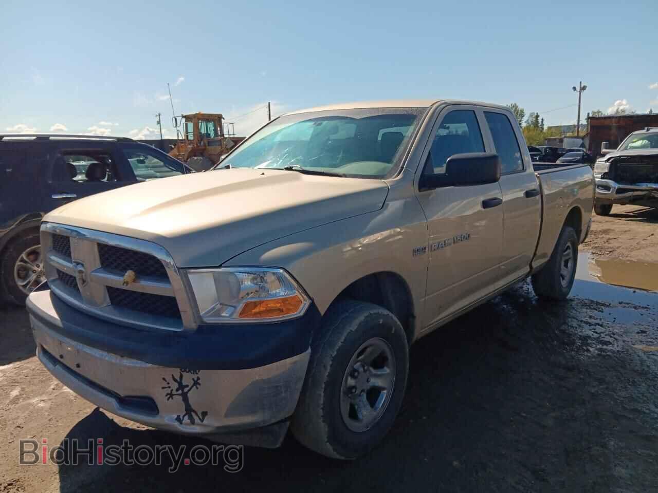 Photo 1D7RV1GT2BS595963 - DODGE All Models 2011