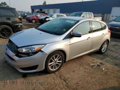 2015 Ford FOCUS SE, серебристый — VIN 1FADP3K28FL367643, Copart