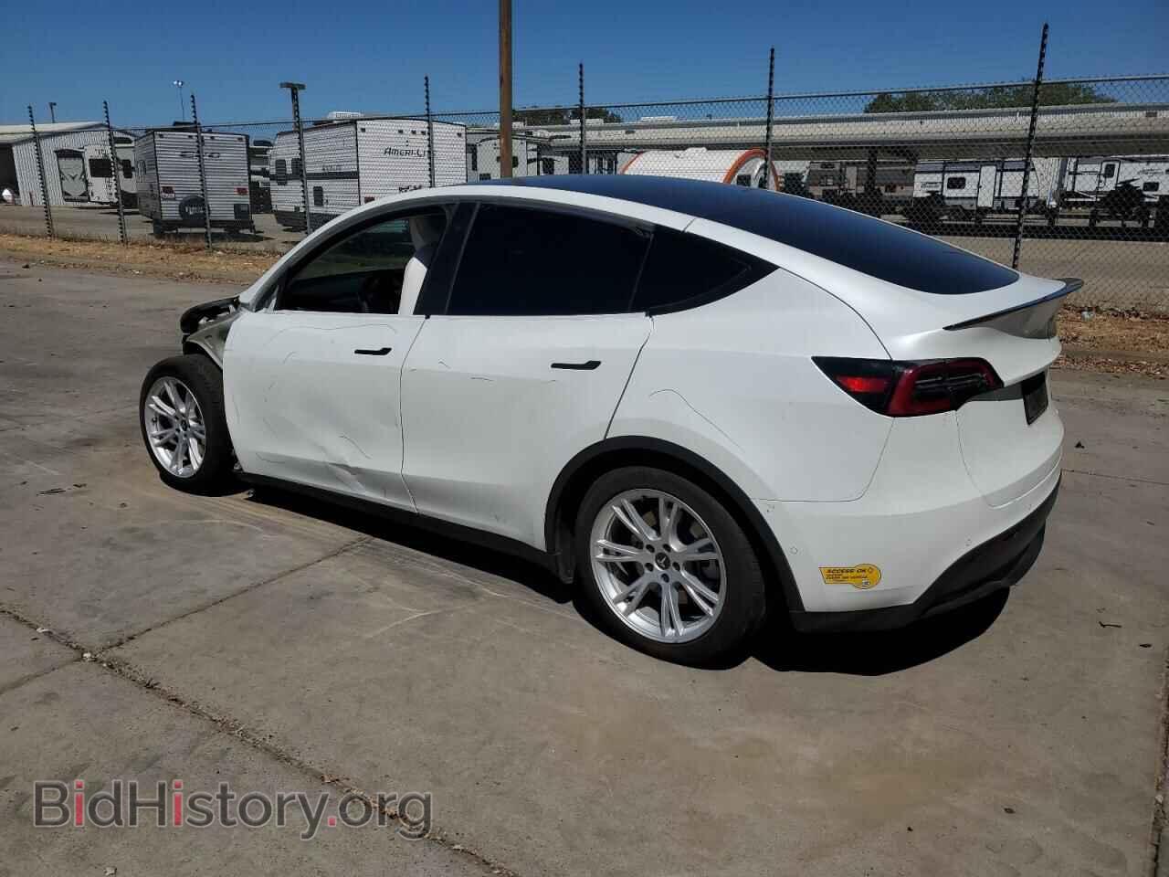 2022 TESLA MODEL Y - VIN: 7SAYGAEE9NF362977 - Фото 2