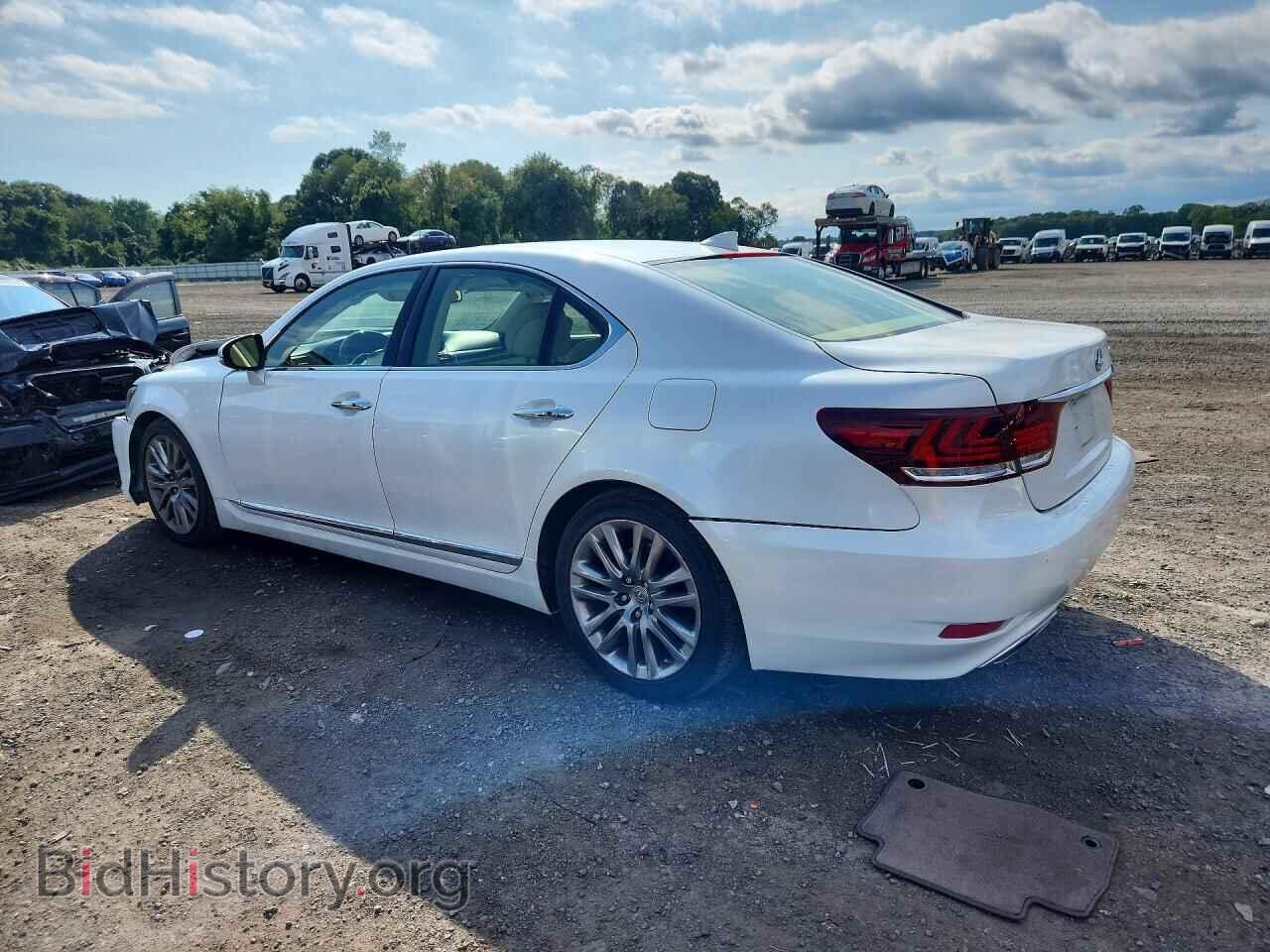 2017 LEXUS LS460 - VIN: JTHBL5EFXH5143920 - Photo 2