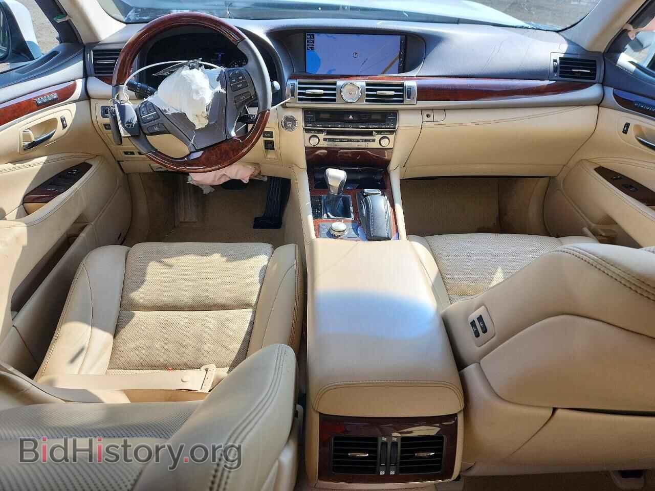 2017 LEXUS LS460 - VIN: JTHBL5EFXH5143920 - Photo 8