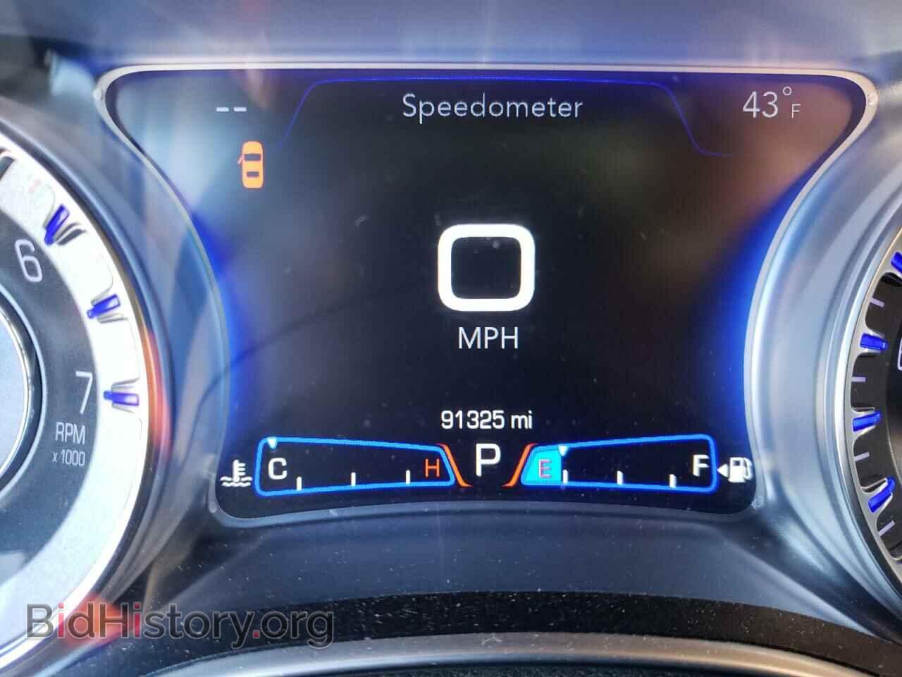 2019 CHRYSLER 300 - VIN: 2C3CCABT8KH564791 - Фото 8